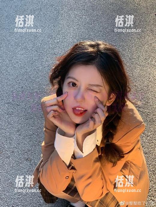 头条女神-钟晴 头条女神 - 钟晴倾情奉献:我的死库水全新作品,捕捉夏日的瞬间美丽