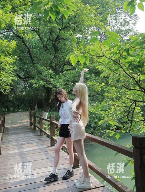 头条女神-马丽华 头条女神 - 让人心动的小故事:马丽华写真剧情合集分享,展现她对生活的热爱与追求