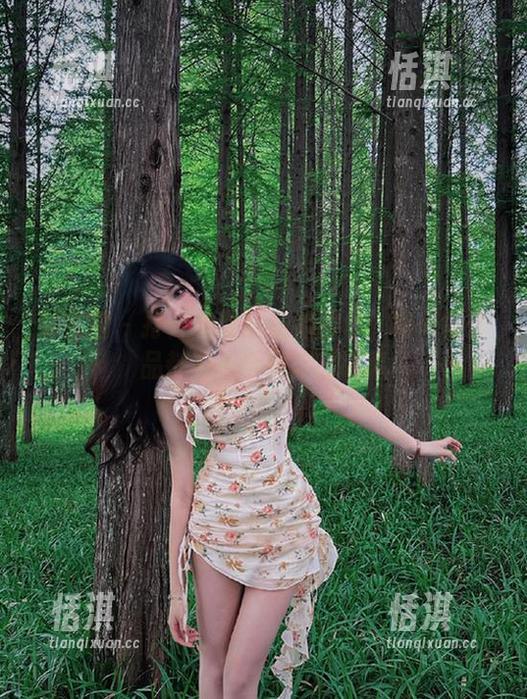 奶雯 微密圈 - 打开奶雯的私拍图包:每一幅作品都有一个女孩的故事