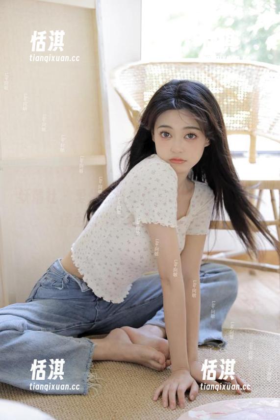 妖精社-爱优蜜 妖精社 - 爱优蜜透明作品的在线展览,让你走进她的创作奥秘与激情