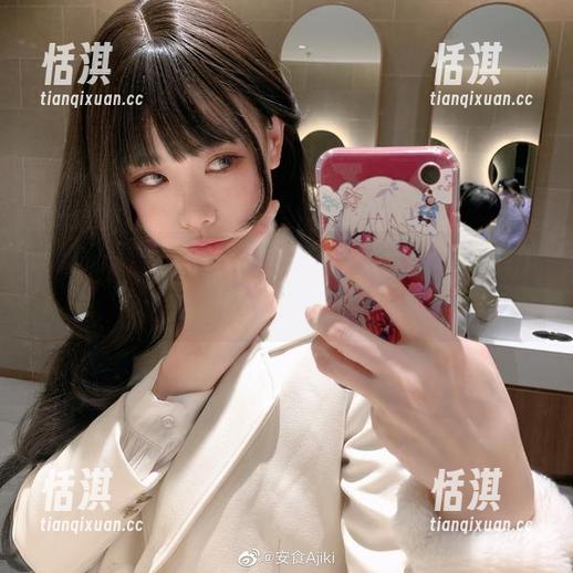安食Ajiki 时尚潮流引领者:安食Ajiki连衣裙私拍资源一网打尽