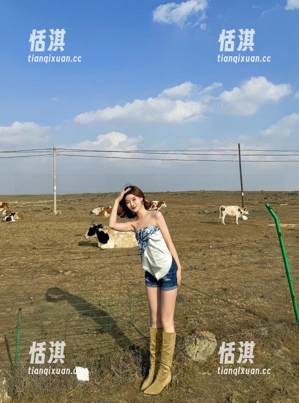 小萌子 微密圈 - 感受小萌子的私房美图:内衣秀中的甜美与性感交织