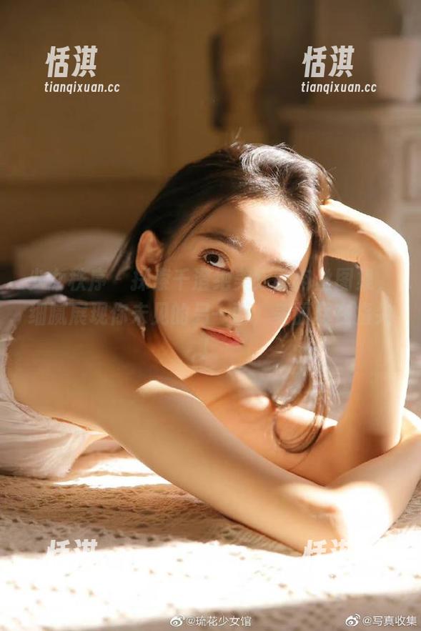 少女秩序 - 探索千澄绝美定制肉丝图集，细腻展现你未见的另一面，美丽尽在指尖！