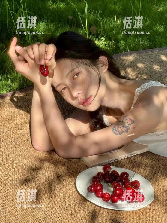 优雅与可爱并存，《少女秩序》双马尾白丝萌妹精彩图片更新！
