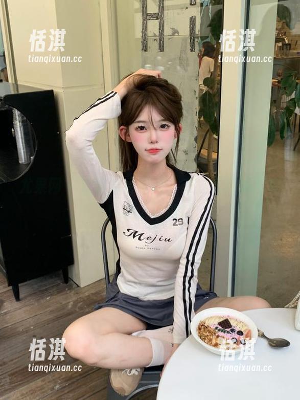 尤果网 - 浪漫泳池瞬间，安沛蕾精选写真作品上线啦！