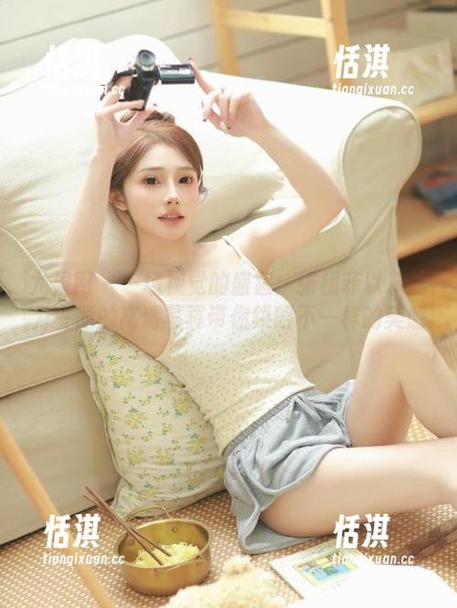 尤果网-张栩菲 尤果网 - 一场视觉的盛筵:张栩菲以灰丝为主题的高清写真带你领略不一样的美感