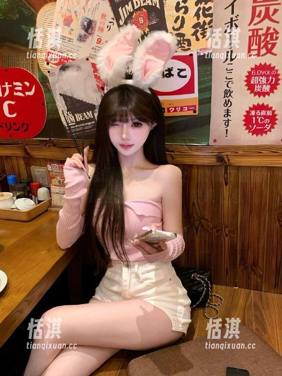 尤果网 - 李焱御姐美图合集：展现女性韵味与时尚感的绝妙作品，快来看看