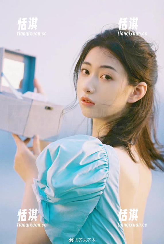 尤果网 - 精彩不断，王瑞儿写真集“裤里丝”更新，捕捉时尚的每一瞬