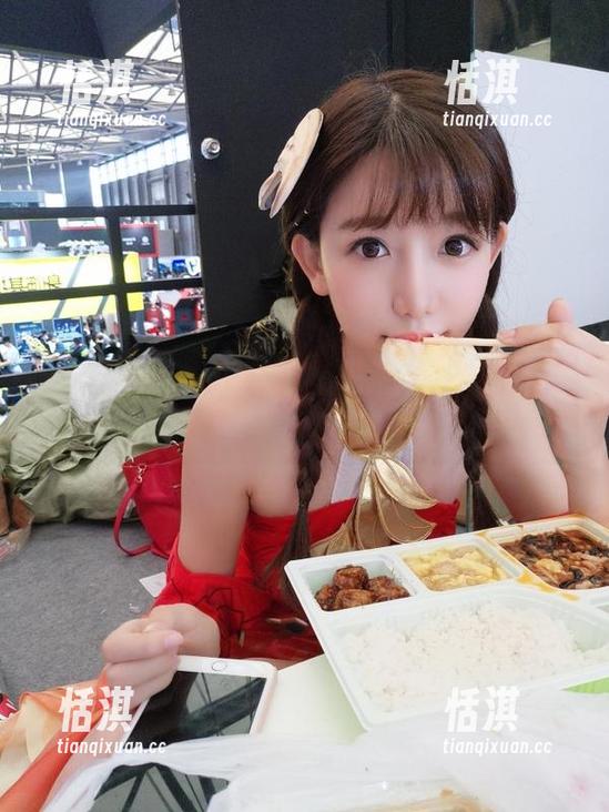 尤果网-霓梓心 尤果网 - 这个白衬衫真是霓梓心的魔法,福利图集让人眼前一亮!