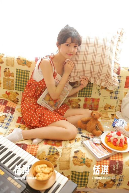 尤蜜荟-Egg-尤妮丝 尤蜜荟 - 在线解锁Egg-尤妮丝女仆写真,领略精致与温柔交织的艺术风格