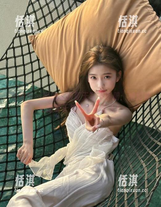 尤蜜荟-奶油米 尤蜜荟 - 奶油米的夏天写真图册:她用镜头把夏天拍得如此迷人!
