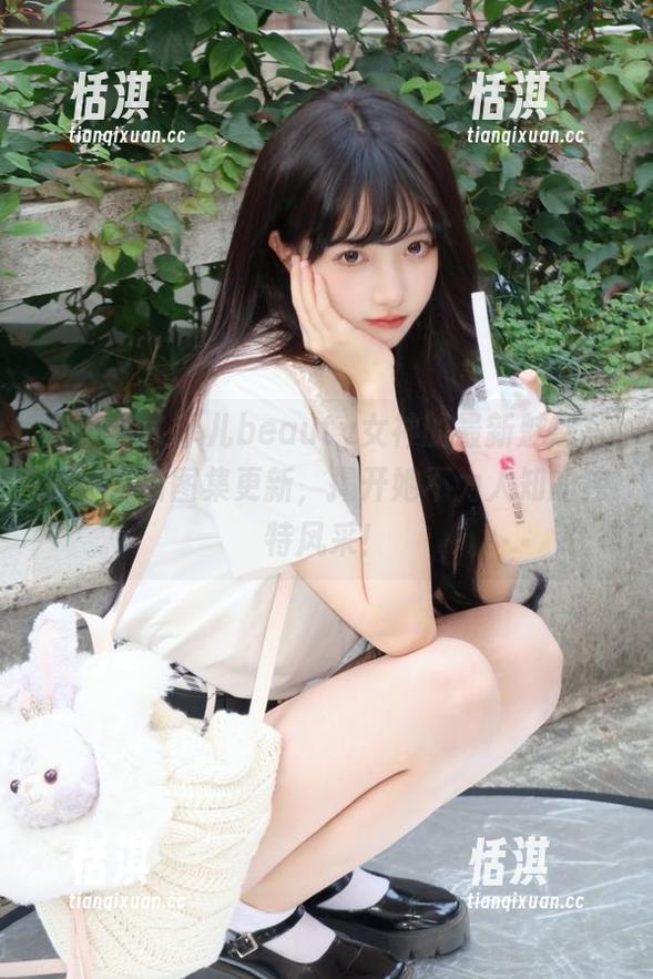 尤蜜荟-菲儿beauty 尤蜜荟 - 菲儿beauty女神的最新魅惑写真:全新图集更新,揭开她不为人知的独特风采!
