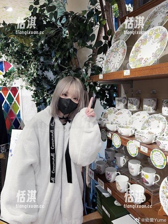 幼爱youmeko 幼爱youmeko的私拍写真系列:每一件内衣背后的故事与情感