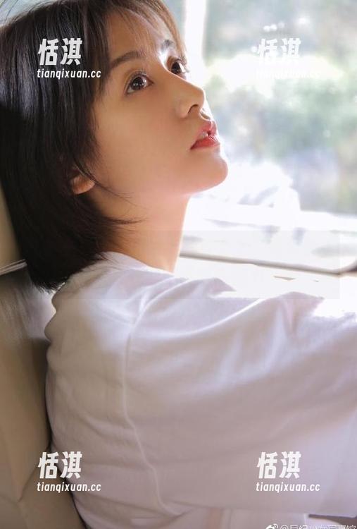 推女神 - 绮里嘉豹纹写真大全，美图合集让你一网打尽时尚魅力