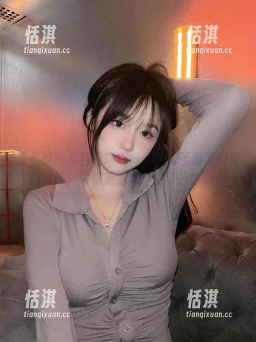推女神 - 来自萌琪琪Lrene的圣诞梦幻套图分享，带你走进奇妙的节日世界！