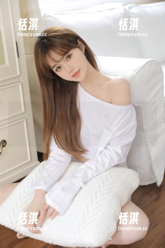 果团网 - “莫雅淇”浴缸美图集，尽显她的动人姿态与迷人气息，必看的精美套图！