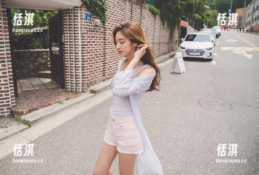 果团网-黄歆苑 果团网 - 解锁黄歆苑丝袜写真资源,体验她的绝美风情与无尽魅力!