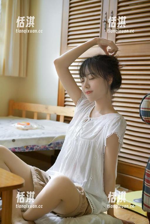 梦丝女神 - 玥玥校园作品呈现：那些在校园时光中闪耀的摄影图库精选