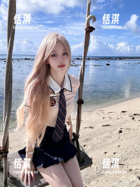 森萝财团 - 小樱的私房风情：御姐图集展现女性力量与优雅之美
