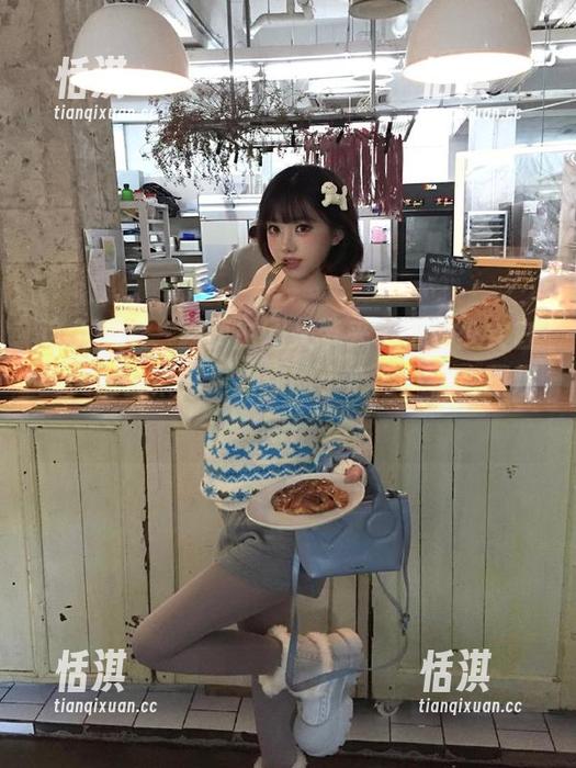 这个秋天，森萝财团又带来了粉红少女白丝美足合集，更新你的小心脏，快来围观吧！