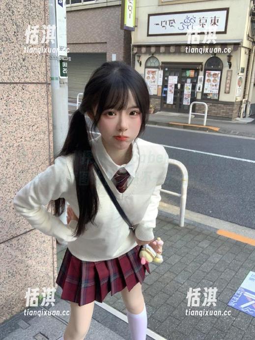 模范学院-恩率babe 模范学院 - 探索恩率babe的制服魅力,精美私拍套图让你领略不一样的时尚风情