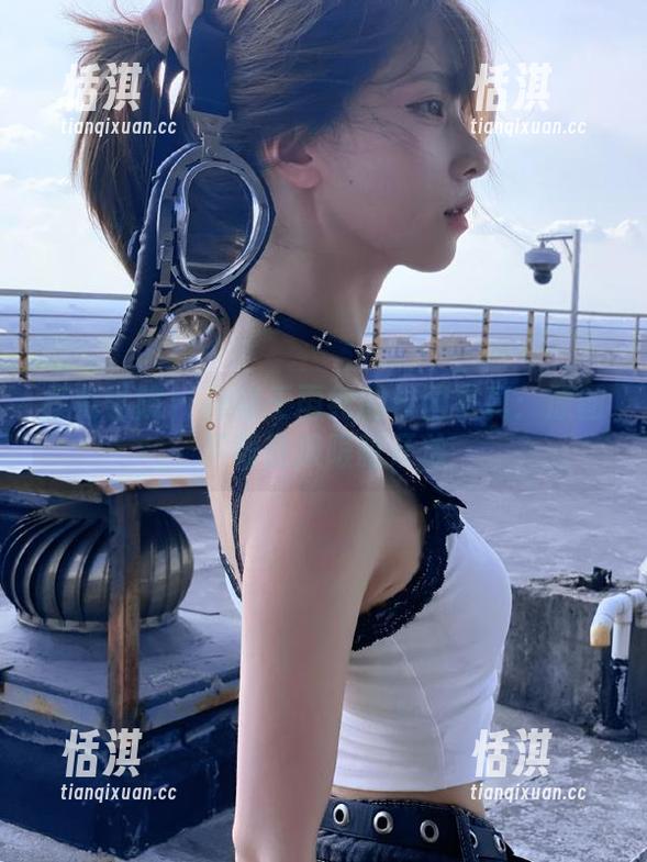 模范学院 - 探秘王雨纯的校园写真：原图下载链接限时开放