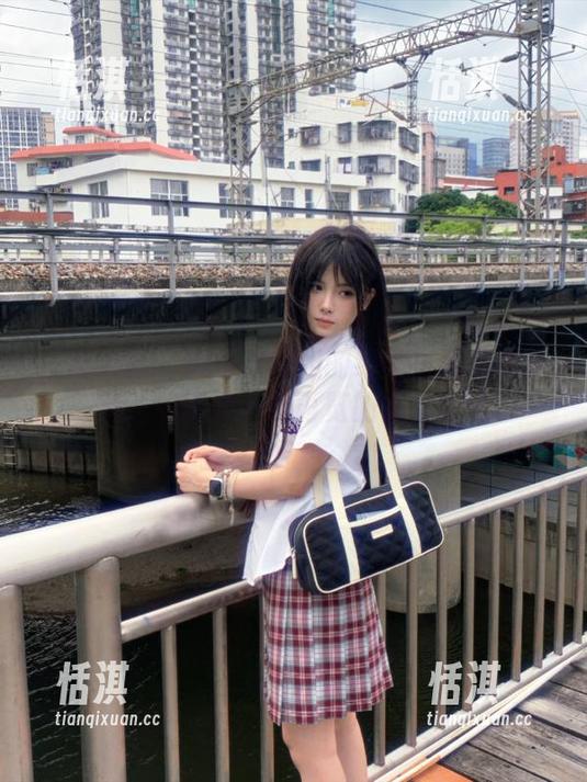 模范学院-黄乐然 模范学院 - 黄乐然姐姐的绝美写真美图合集,值得你一览再览的视觉盛宴