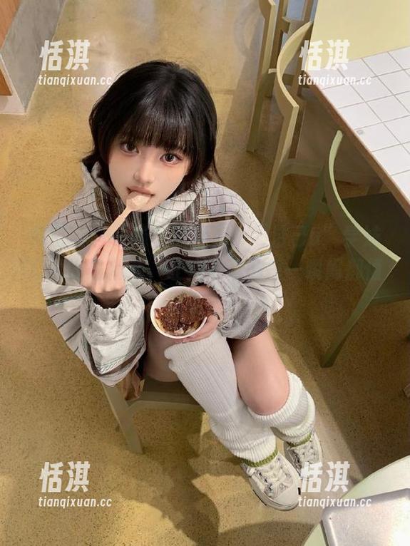 洁己u 微密圈 - 一场视觉盛宴:“洁己u”学妹写真作品精选,让人心动的每一瞬间都值得铭记!