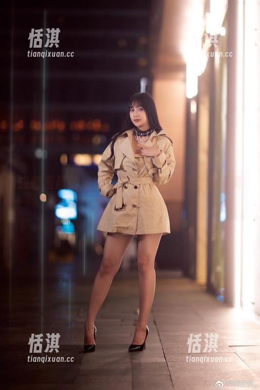 成都漫展的浪漫气息，浅安安兔女郎写真美图尽显青春俏丽