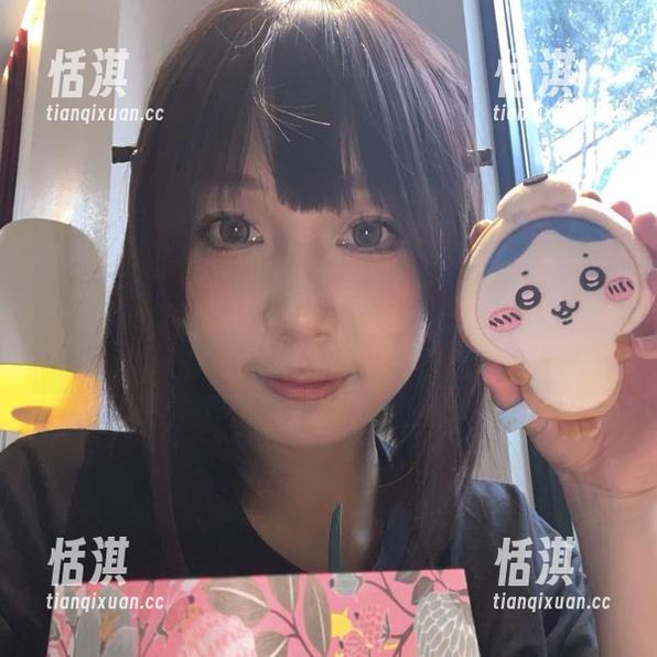 浅安安泳装图集下载，让你轻松变身海滩女王，别忘了防晒哦！