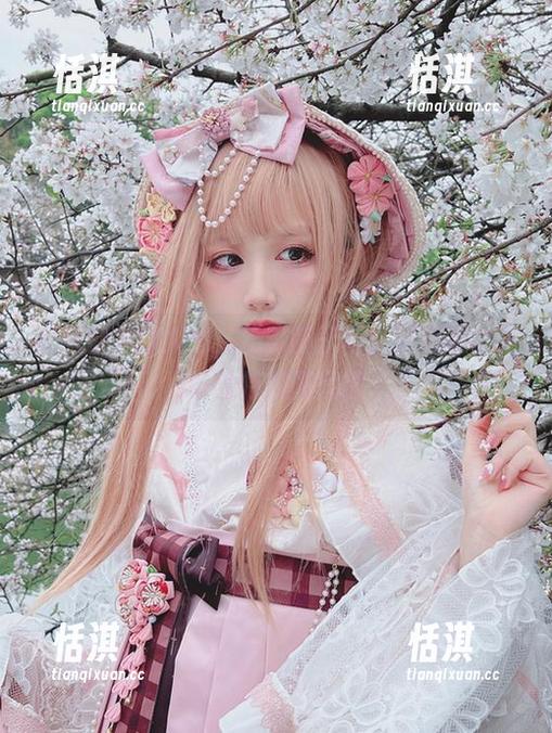 制服魅力撩人心，浅野菌子写真精选带你领略独特校园风情