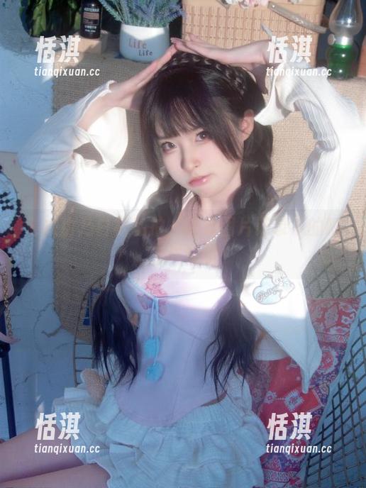 清水由乃白裙私拍，精美图片记录下的瞬间与情绪