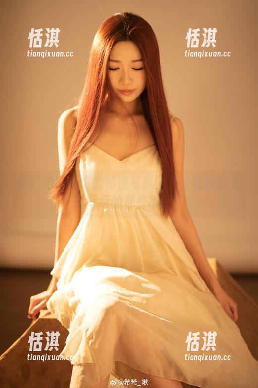 源纱希喵喵喵 源纱希喵喵喵的秘密写真图集:隐藏在光影背后的那些故事!