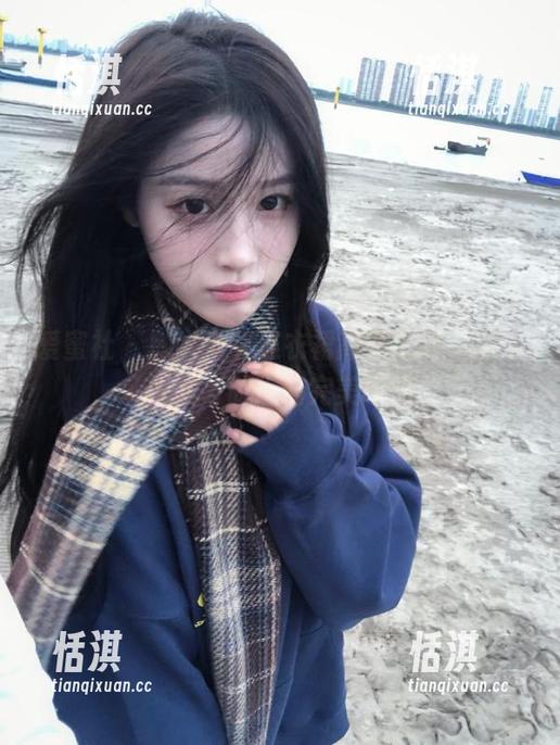 爱蜜社 - 娜大少爷连衣裙高清写真，捕捉优雅与时尚的完美瞬间