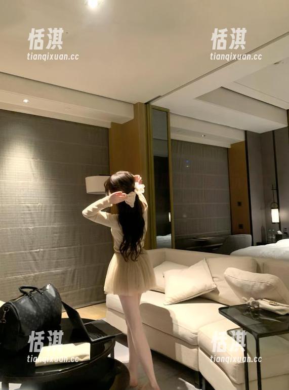 爱蜜社 - 精选张思允和服写真集，沉浸在日式风情的绝美之中