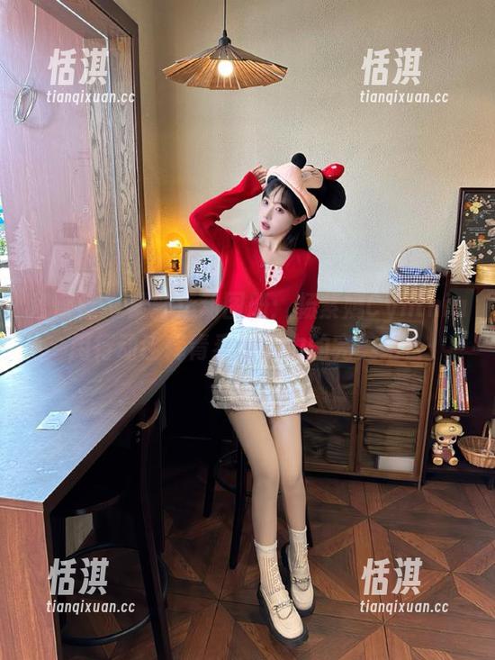 爱蜜社 - 最新运动图册：杨紫嫣Cynthia用行动诠释青春与活力的完美结合