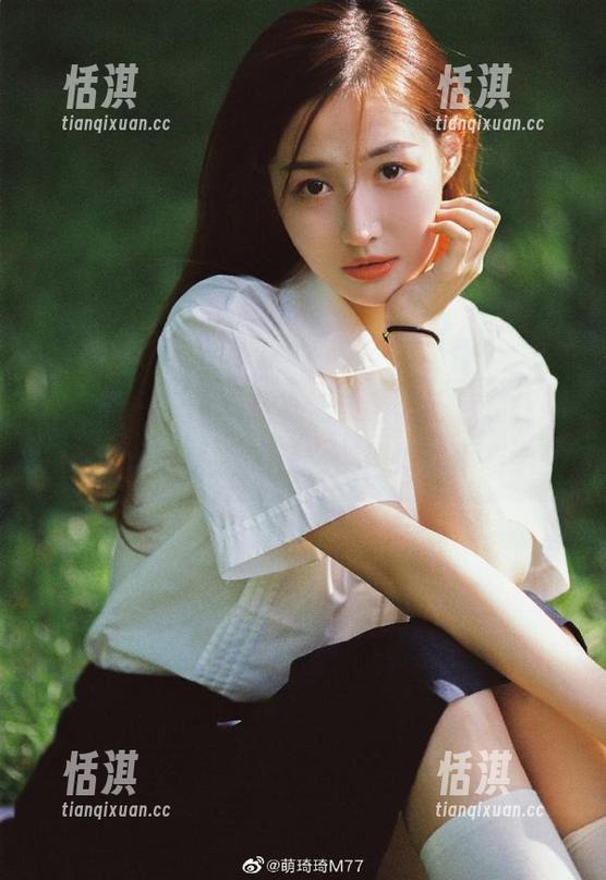 微密圈 - 观看“玫桃泡芙”的蓝色装，瞬间让你怀疑人生，怎么美得如此不科学！