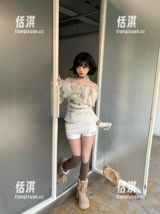白龙猫女 微密圈 - 细腻入微的白龙猫女纯白写真合集,图包中记录她每一个打动心弦的瞬间。