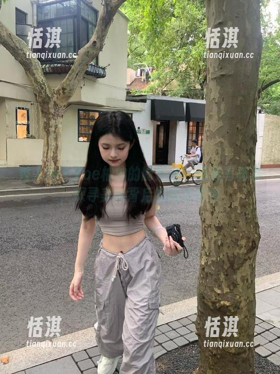 秀人网 - Zoe柚柚的厨娘道：精选写真集，探寻美味背后的精彩故事
