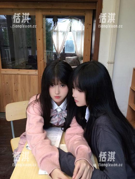 秀人网 - 探索千夜未来的JK作品集，高清细腻服务视觉盛宴