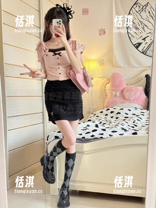 秀人网 - 唐安诺最新婚纱图包，感受梦幻婚礼的无限魅力