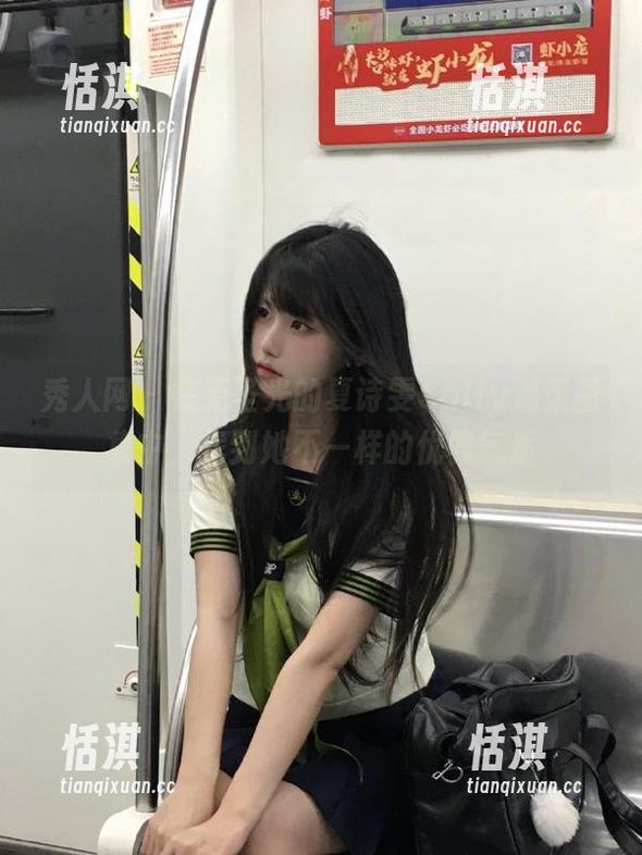秀人网 - 在无圣光的夏诗雯Sally温柔图集中，找到她不一样的优雅气质