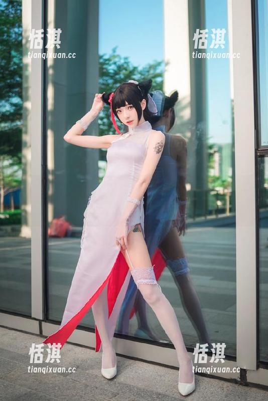 秀人网 - 媃柔私拍新作：黑丝图包引爆视觉，展现女性柔美与力量的完美对比！