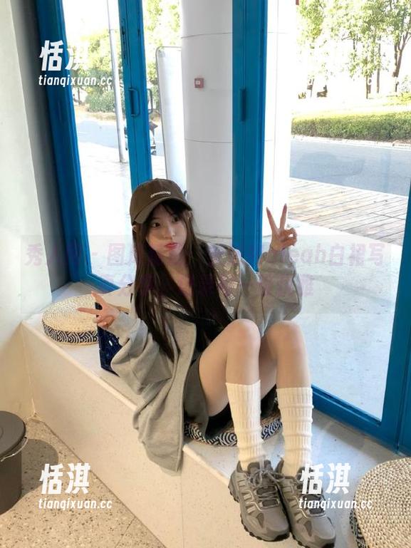 秀人网 - 图库精选：安然Maleah白裙写真分享，记录每一份优雅