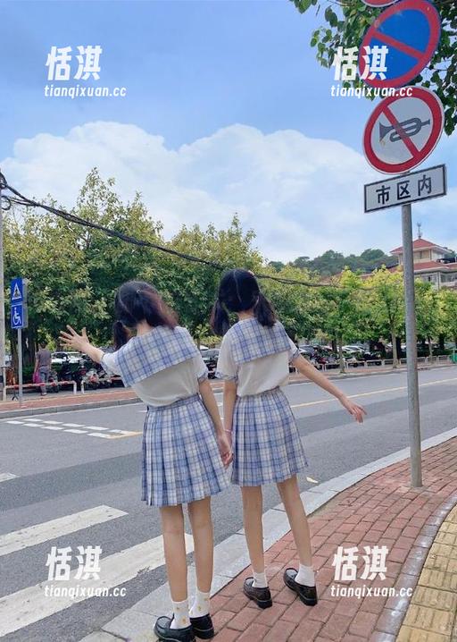 秀人网 - 脚下的艺术：宋KiKi美足图包与独特集合的完美融合