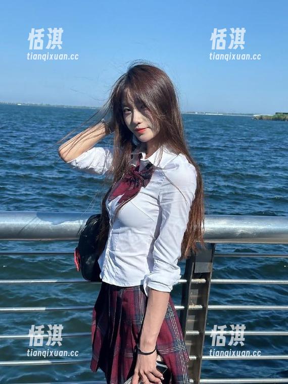 秀人网 - 想要油亮又迷人的小肉肉咪？美图下载让你轻松拥有！