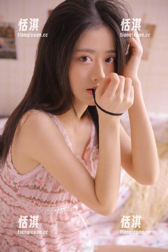 秀人网 - 小芭乐透明写真资源全公开，在线探访她的创作灵感与背后的故事，久久不能平静！