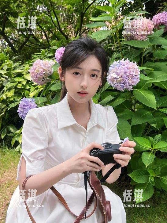 秀人网-小蛮腰 秀人网 - 从精选图库看小蛮腰双马尾,捕捉她不一样的俏皮与优雅