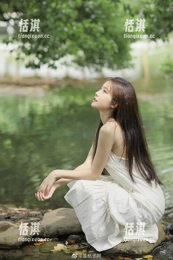 秀人网-岁小岁 秀人网 - 死库水主题下的岁小岁全套写真图片,展现她的无限创意