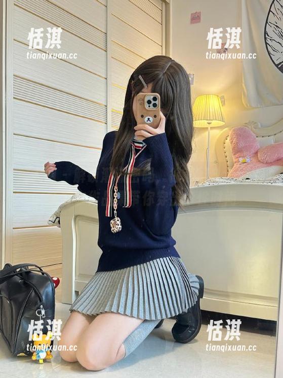 秀人网 - 解锁潮流密码，徐莉芝Booty最新毛衣作品集带你穿出个性时尚
